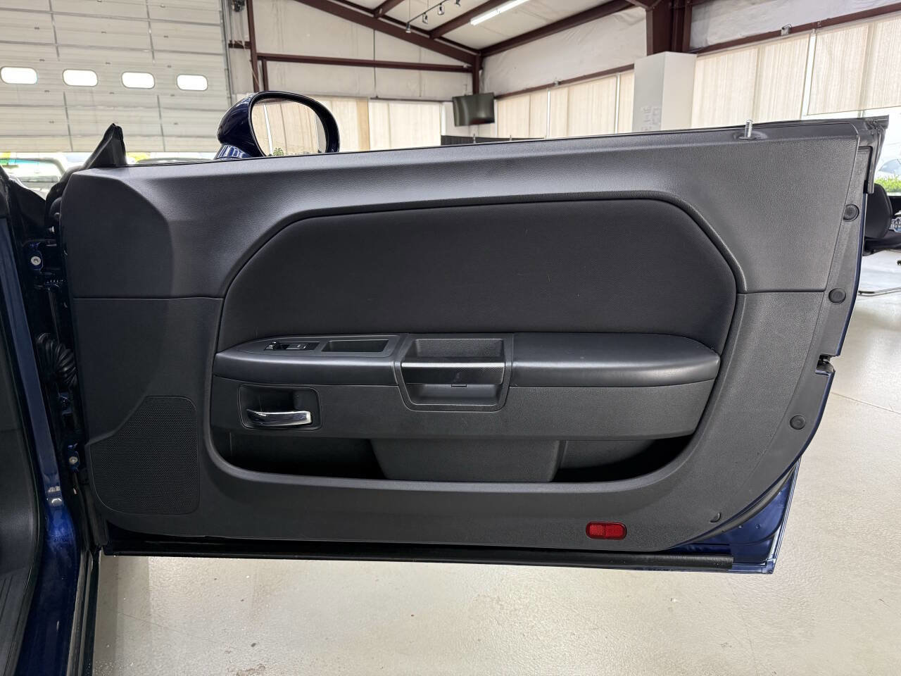 Used 2014 Dodge Challenger SXT RWD image 15
