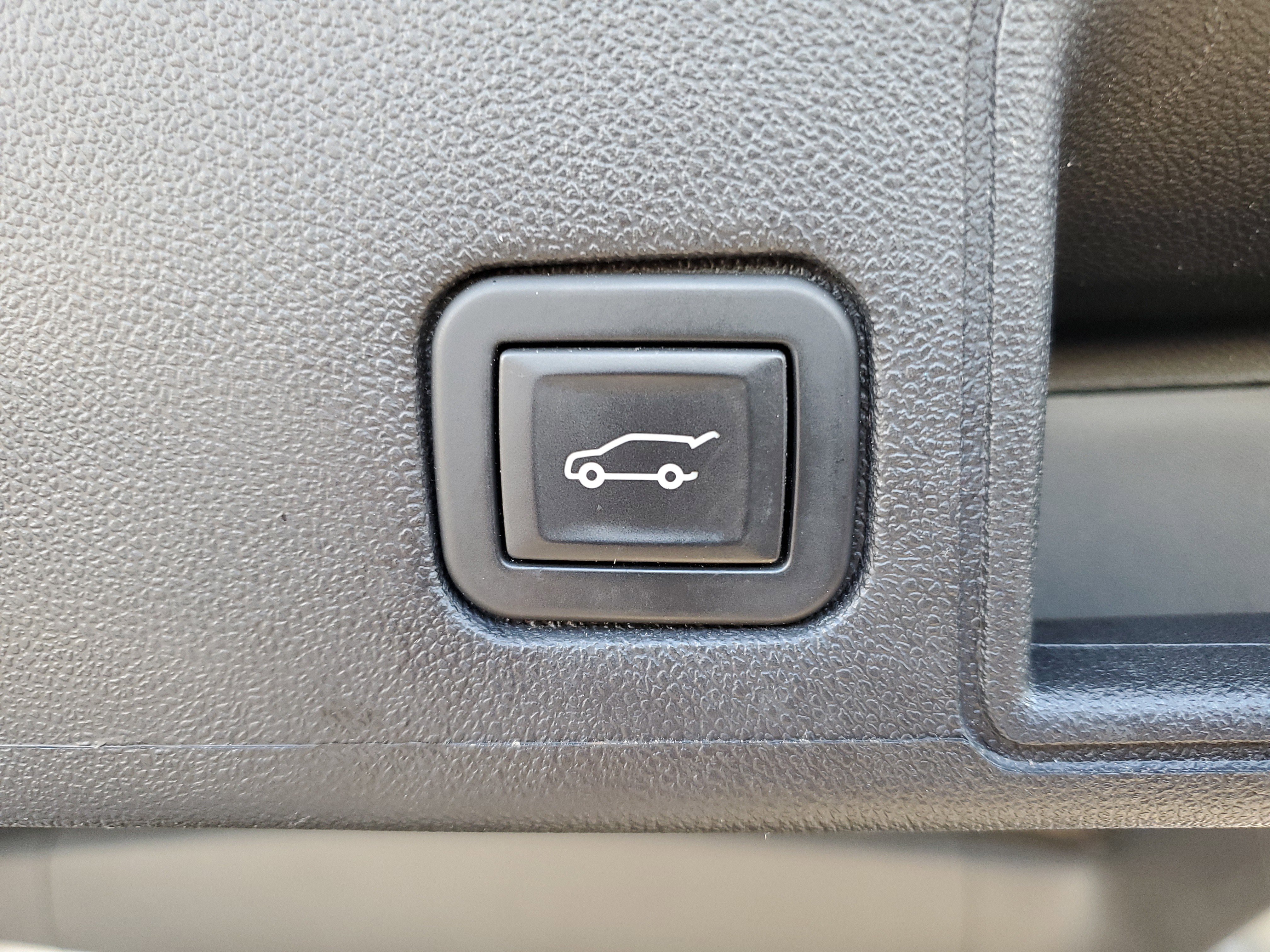 Used 2023 GMC Terrain Denali image 10