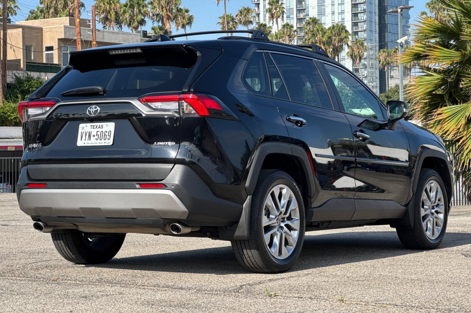 Certified 2025 Toyota RAV4 Limited FWD image 4