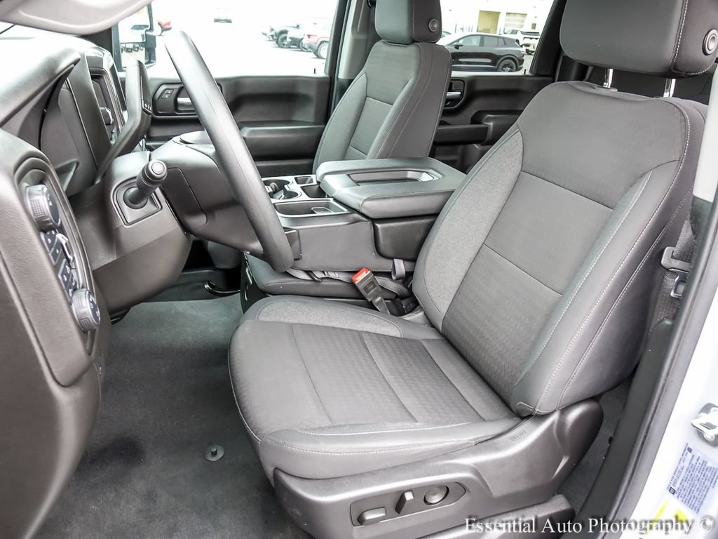 Used 2025 Chevrolet Silverado 2500 Custom w/ Custom Value Package AWD/4WD image 10