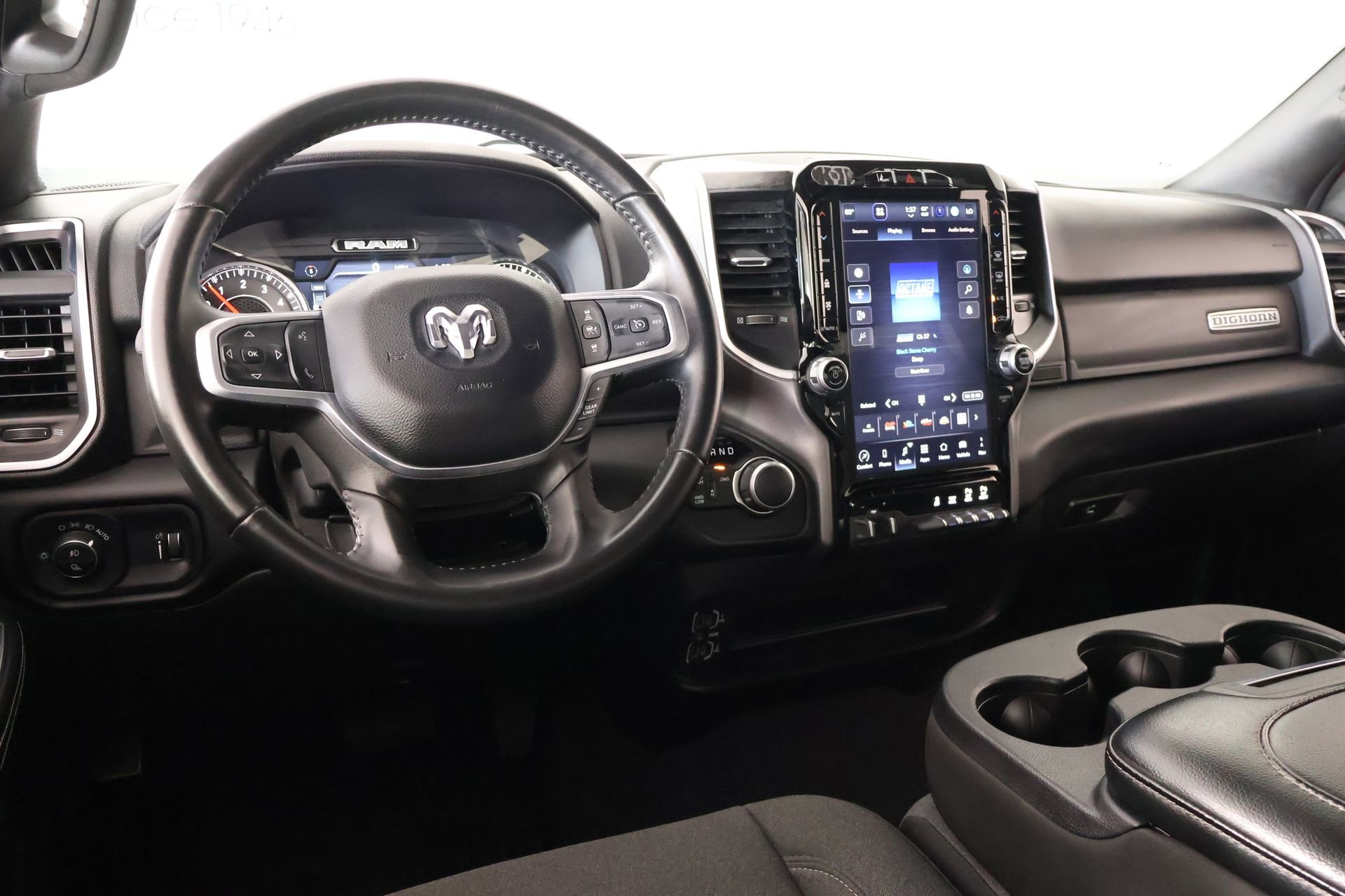 Used 2024 RAM 2500 Big Horn w/ Night Edition AWD/4WD image 2