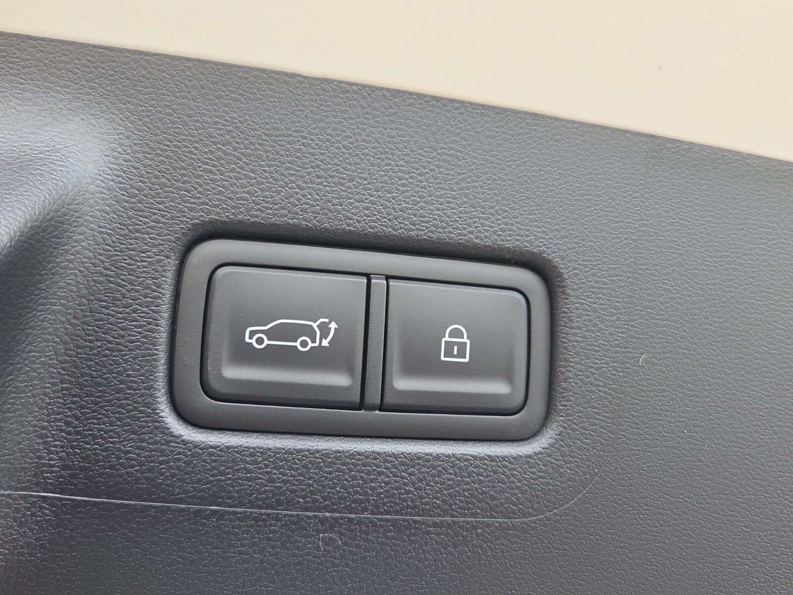 New 2026 Hyundai Santa Fe SE FWD image 13