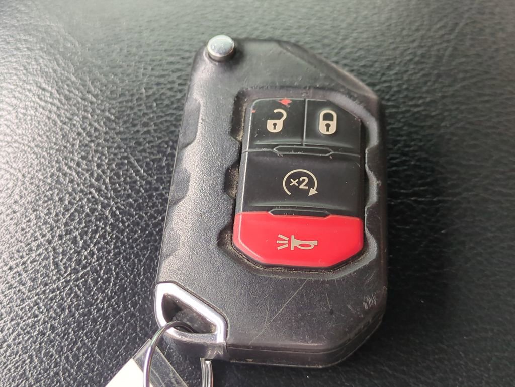 Used 2020 Jeep Gladiator Sport w/ Quick Order Package 24S image 31