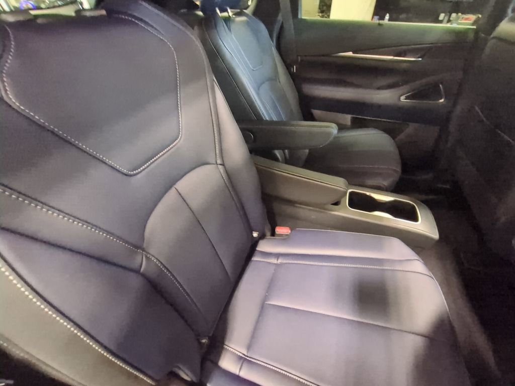 Used 2026 INFINITI QX60 Sport w/ Dark Cargo Package image 27