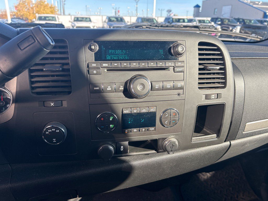 Used 2013 Chevrolet Silverado 1500 LT w/ All-Star Edition AWD/4WD image 13