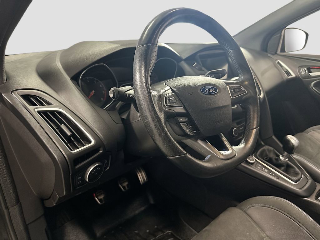 Used 2016 Ford Focus RS image 10