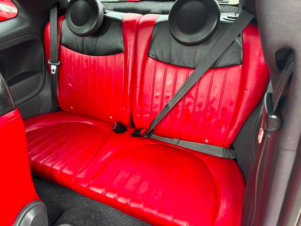 Used 2013 FIAT 500 Turbo w/ Beats Audio Pkg FWD image 11