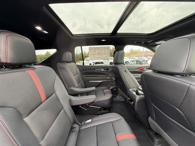 New 2026 Chevrolet Traverse RS w/ LPO, Floor Liner Package image 20