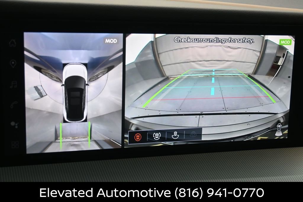 Certified 2025 Nissan Murano Platinum w/ Cargo Package AWD/4WD image 11