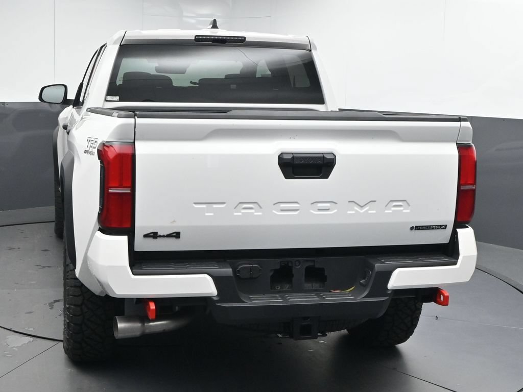 Used 2025 Toyota Tacoma TRD Off-Road AWD/4WD image 8