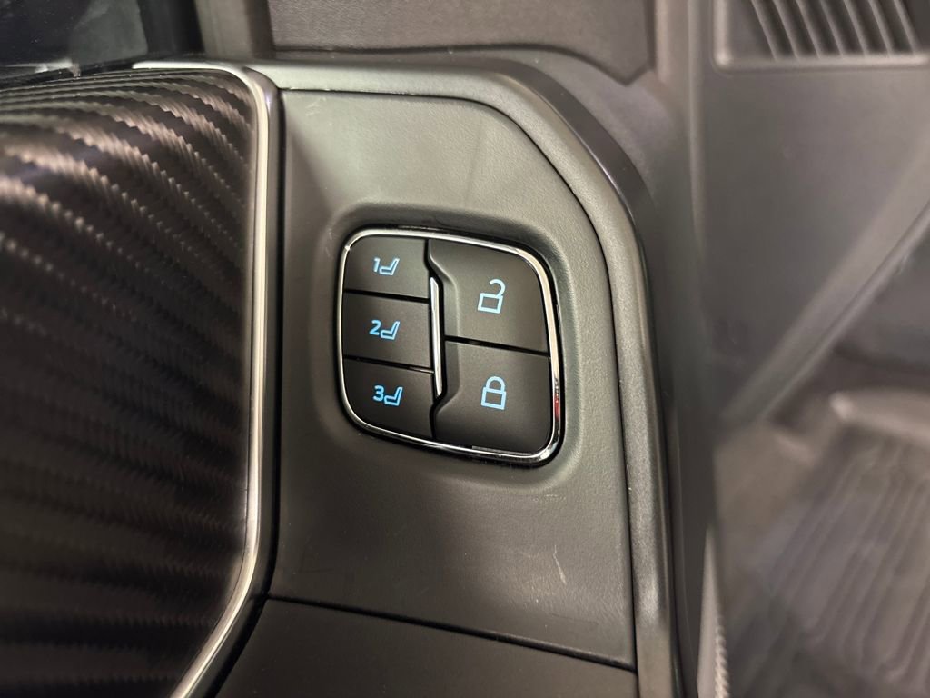 Used 2025 Ford F150 Raptor image 27