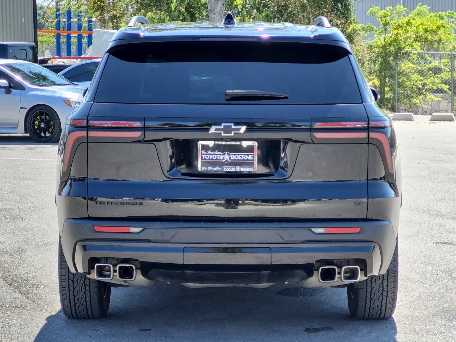Used 2024 Chevrolet Traverse LT w/ Midnight/Sport Edition FWD image 4