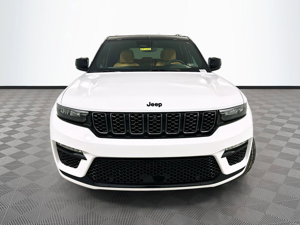Used 2025 Jeep Grand Cherokee Summit AWD/4WD image 2