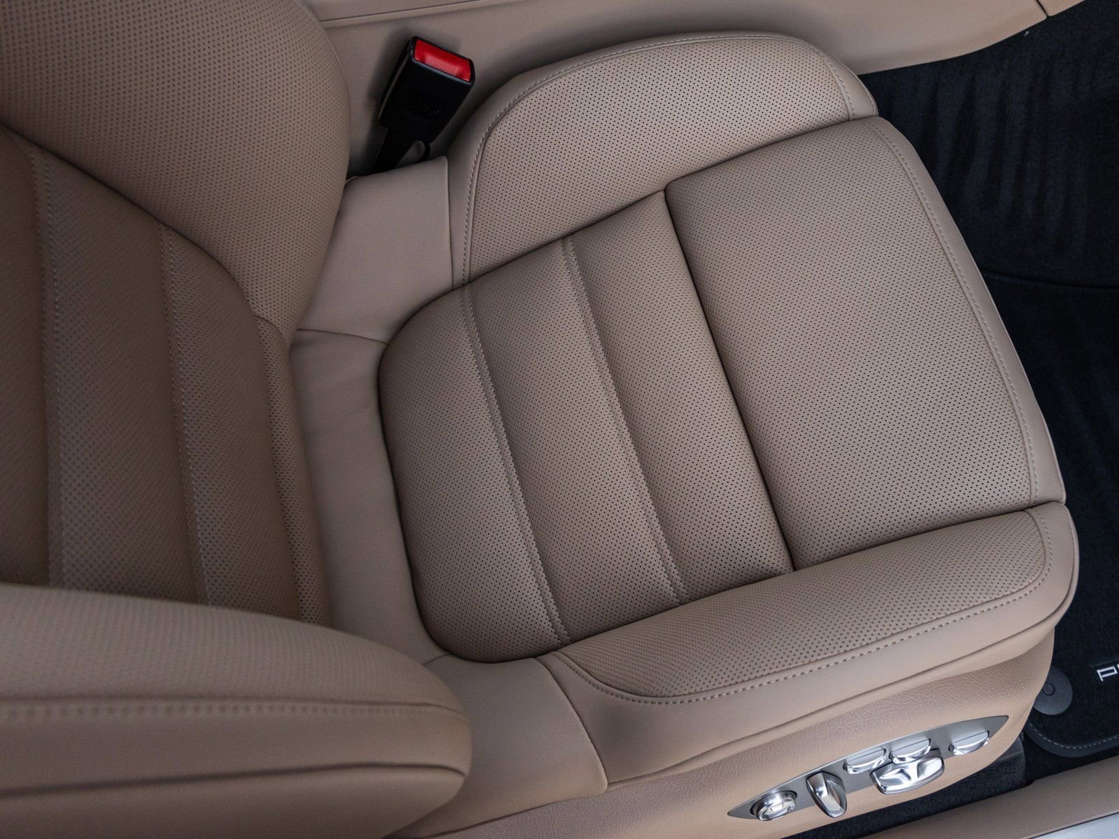 New 2026 Porsche Macan S image 44