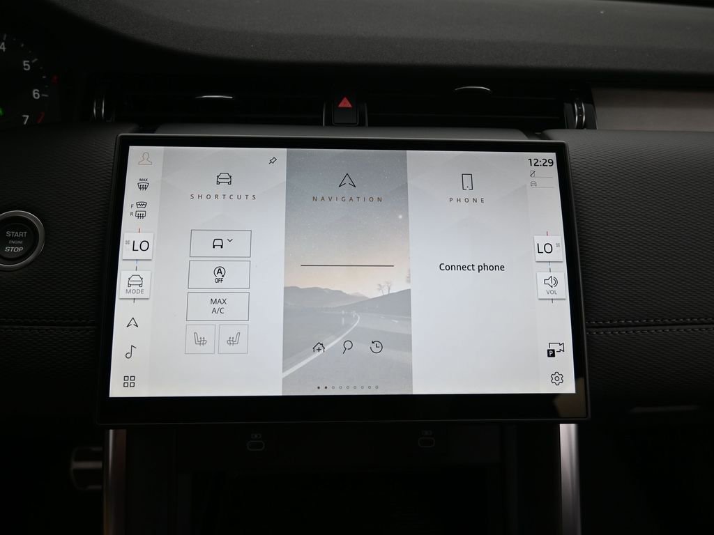 Used 2025 Land Rover Discovery Sport Dynamic SE image 24