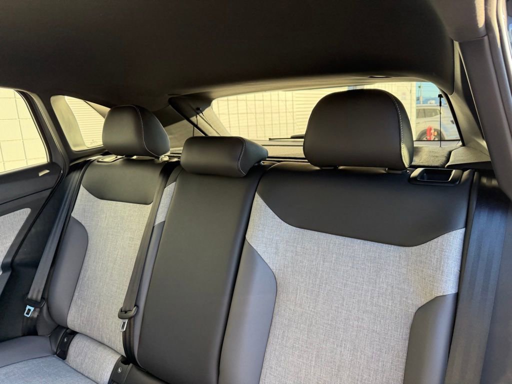 New 2026 Volkswagen ID.4 Pro image 17