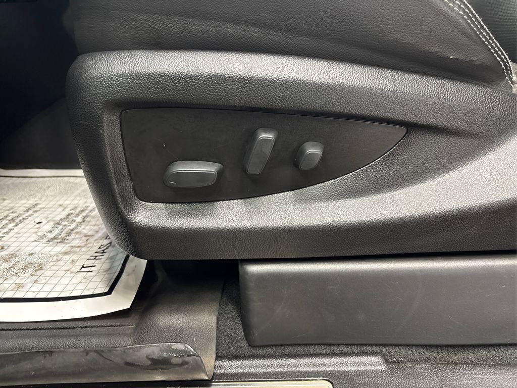 Used 2019 GMC Yukon Denali w/ Denali Ultimate Package image 41