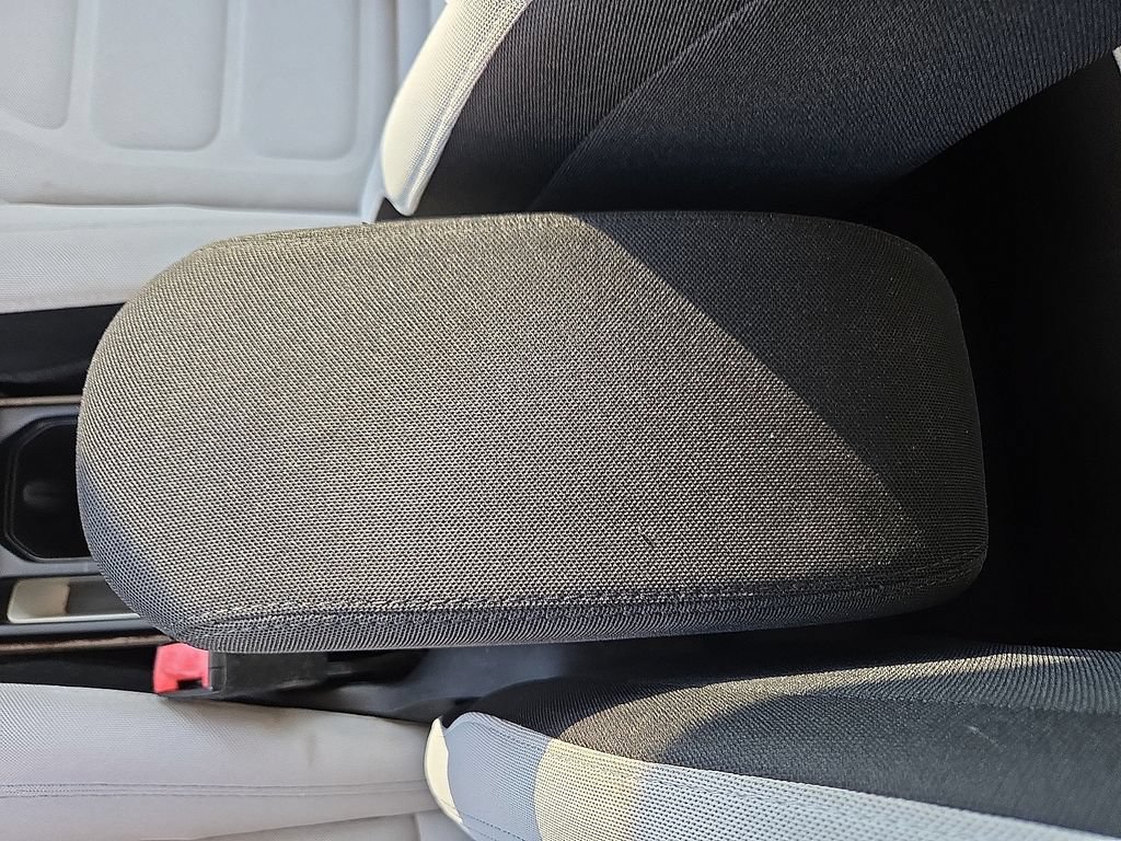 Used 2019 Jeep Renegade Latitude FWD image 16