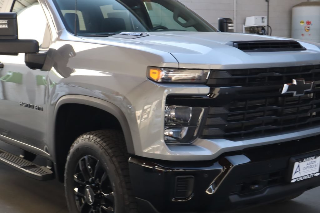 New 2026 Chevrolet Silverado 2500 Custom w/ Custom Value Package AWD/4WD image 9