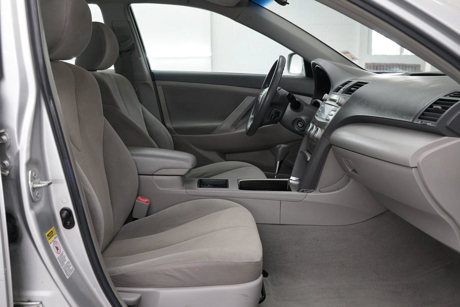 Used 2009 Toyota Camry LE FWD image 30