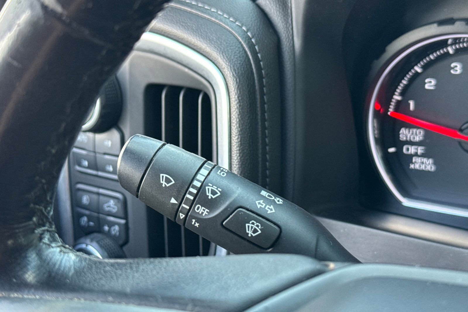 Used 2020 Chevrolet Silverado 1500 RST image 35