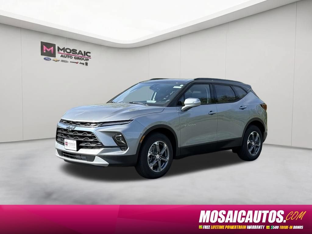 New 2026 Chevrolet Blazer LT w/ Sound & Technology Package AWD/4WD image 3
