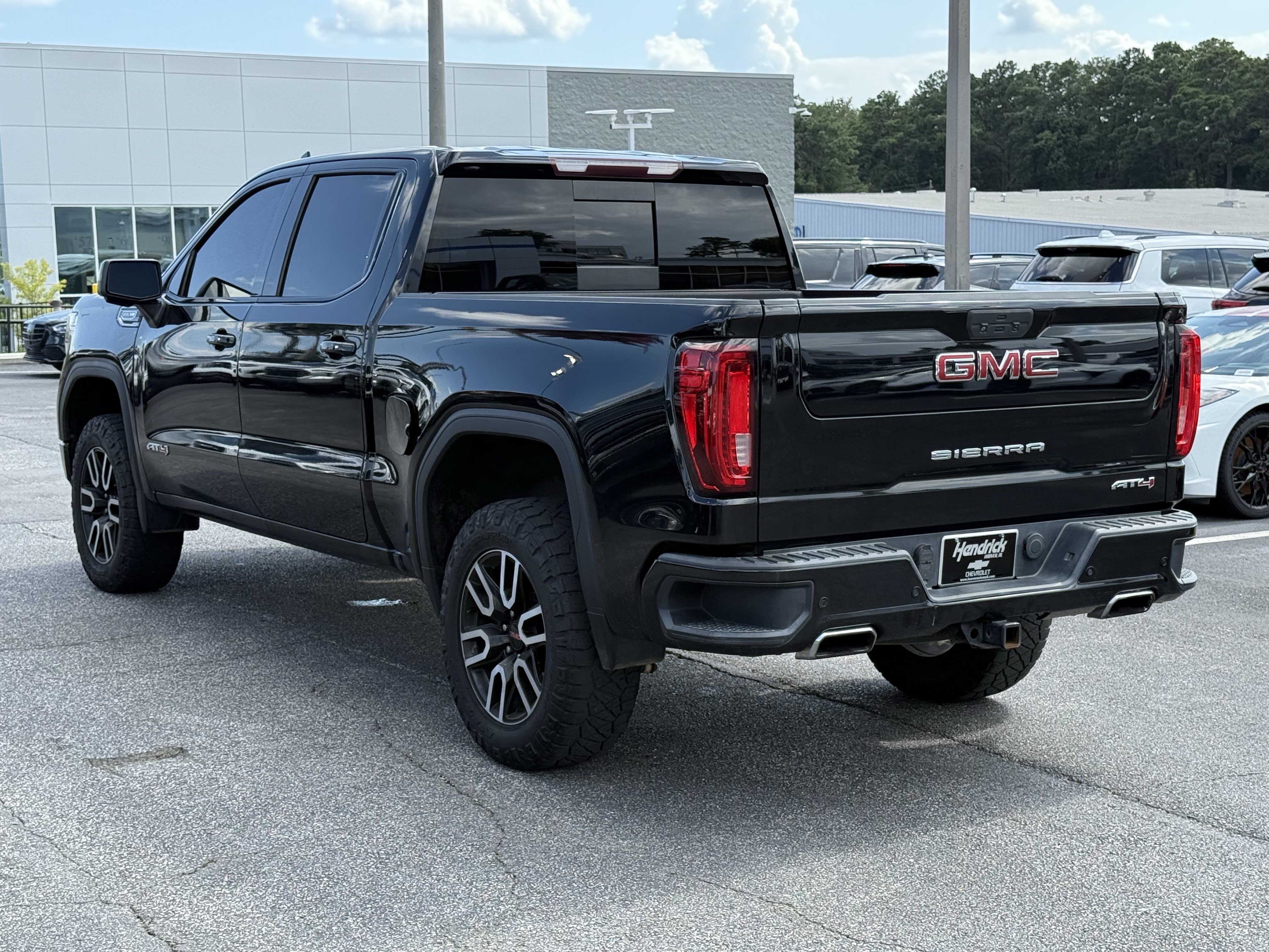 Used 2020 GMC Sierra 1500 AT4 w/ AT4 Premium Package AWD/4WD image 9