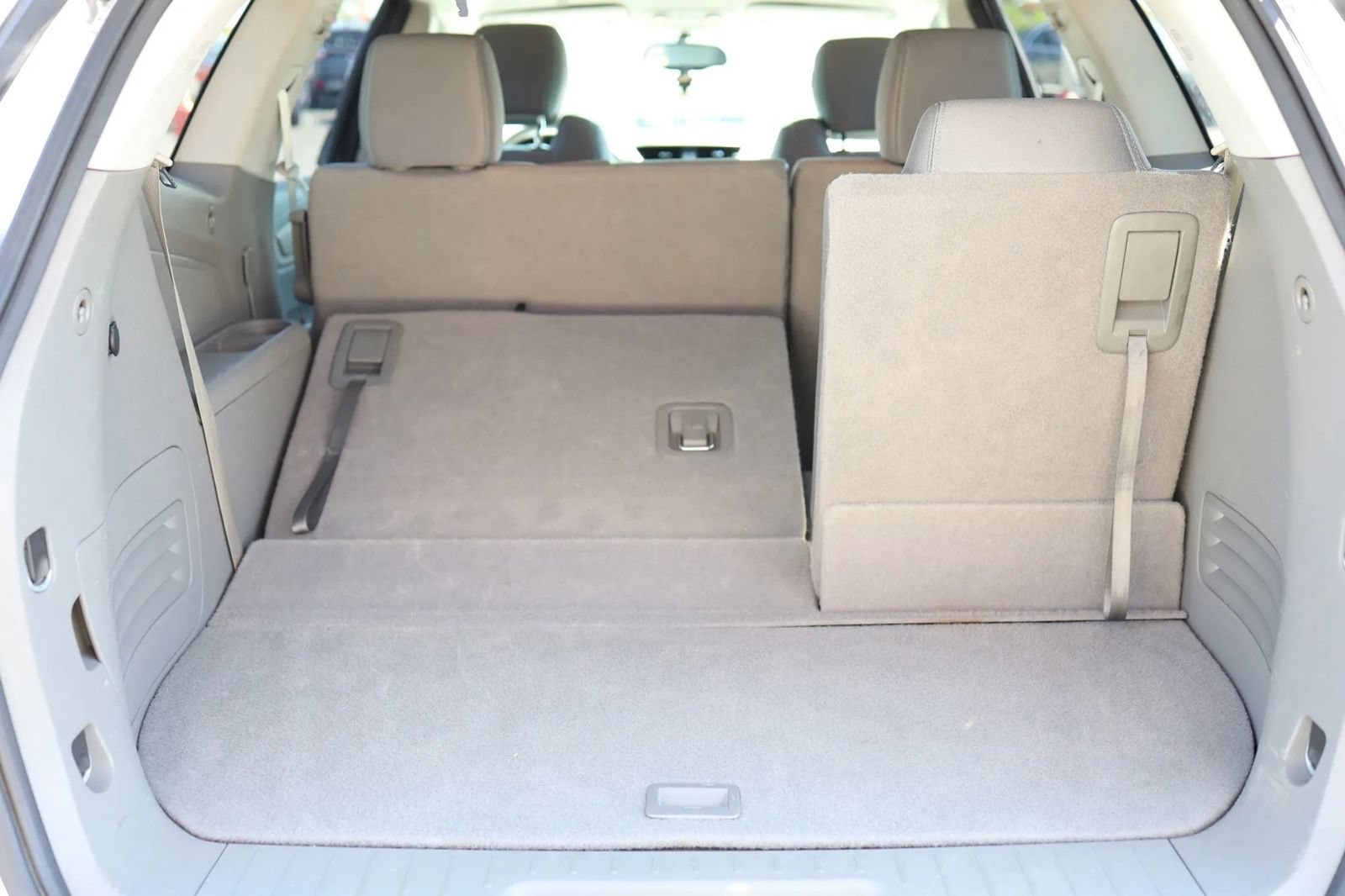 Used 2017 Chevrolet Traverse LS FWD image 32