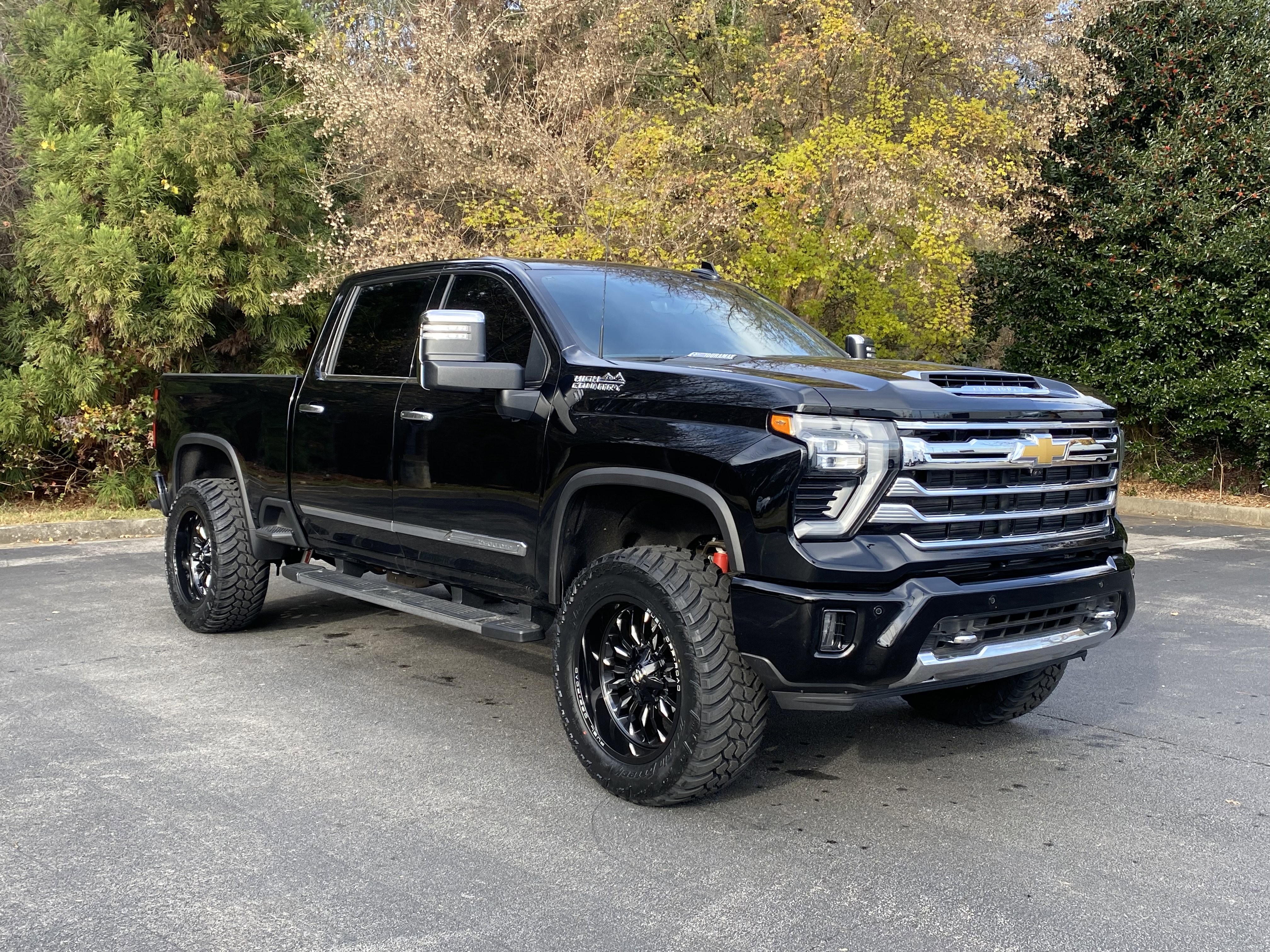 New 2024 Chevrolet Silverado 2500 High Country w/ High Country Premium Package image 2