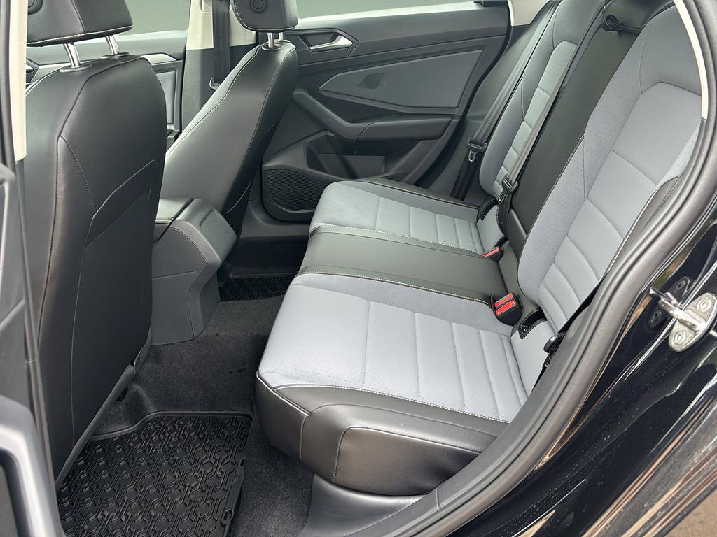 New 2026 Volkswagen Jetta SE FWD image 15
