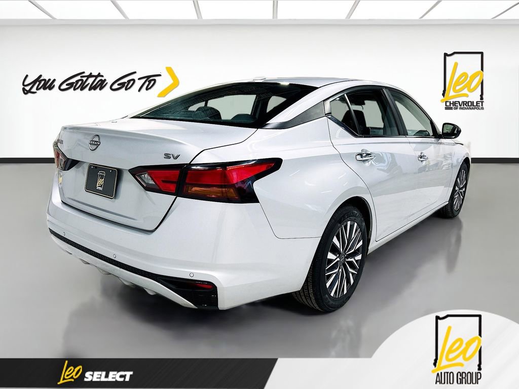 Used 2024 Nissan Altima 2.5 SV image 5
