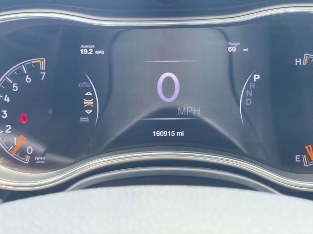 Used 2017 Jeep Grand Cherokee Overland AWD/4WD image 26