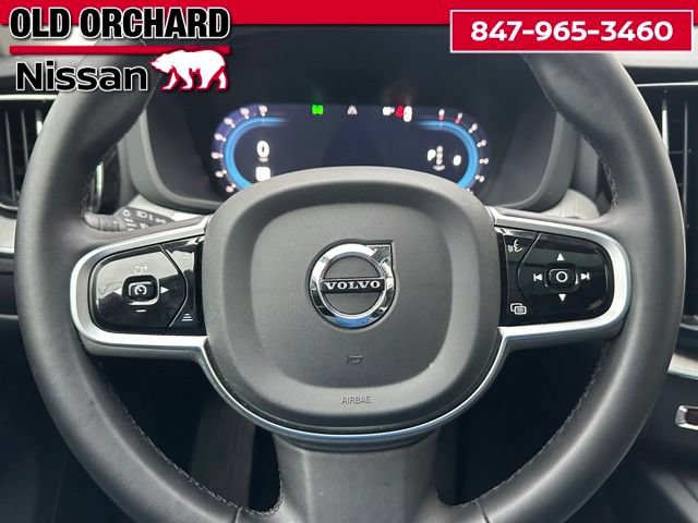 Used 2025 Volvo XC60 B5 Plus AWD/4WD image 22