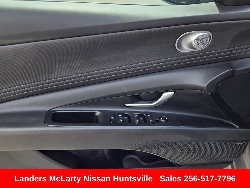 Used 2024 Hyundai Elantra Limited FWD image 22