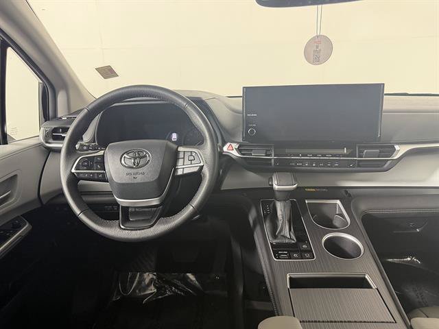 Certified 2026 Toyota Sienna XLE AWD/4WD image 12