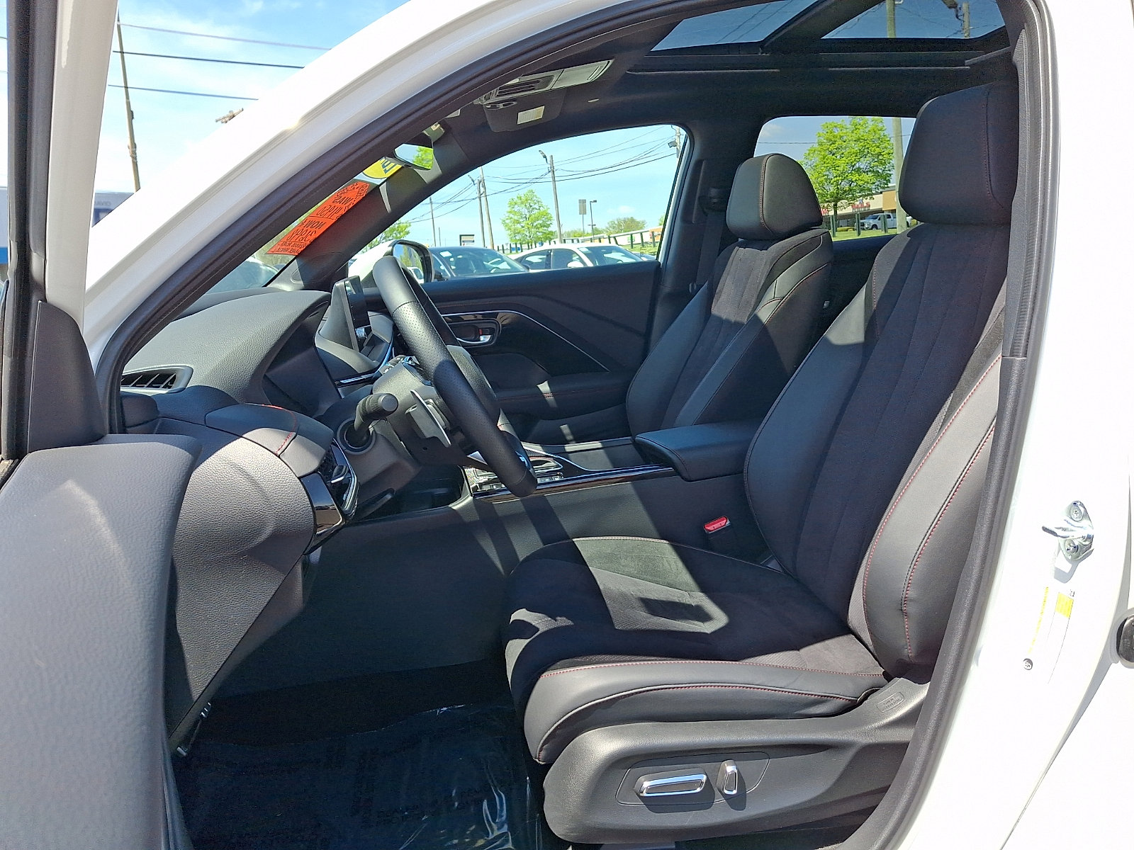 Certified 2025 Acura ADX A-Spec image 13