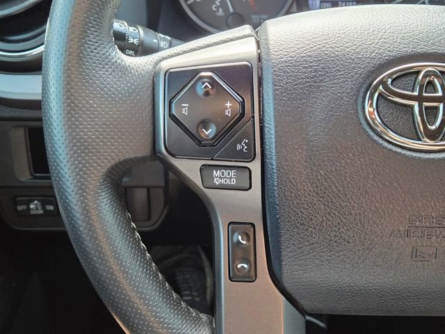 Used 2018 Toyota Tacoma TRD Off-Road w/ Technology Package AWD/4WD image 18