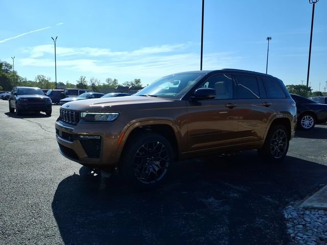New 2027 Jeep Grand Cherokee Summit AWD/4WD image 3