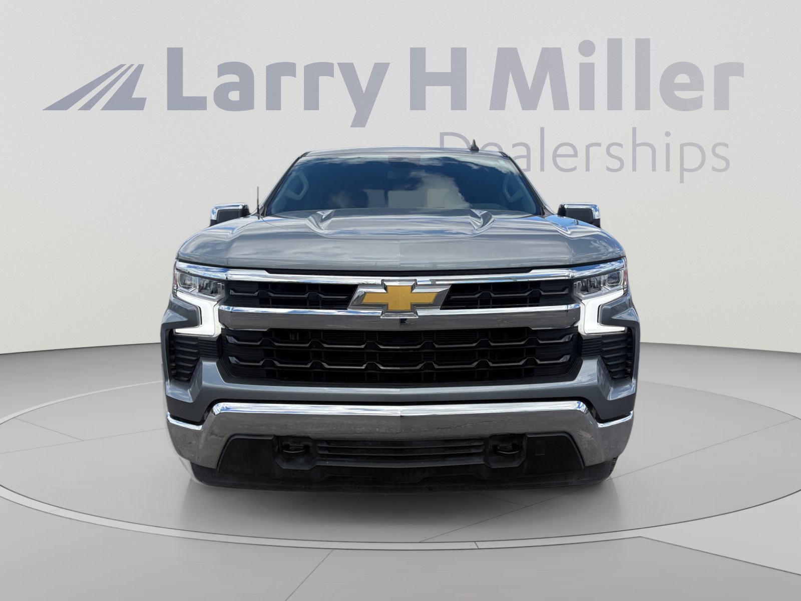 Used 2025 Chevrolet Silverado 1500 LT w/ Convenience Package II AWD/4WD image 8