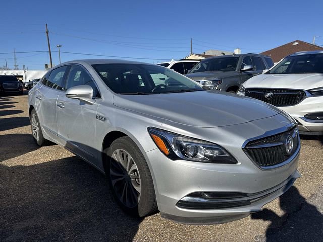 Used 2017 Buick LaCrosse Essence w/ Sights and Sounds Package image 4