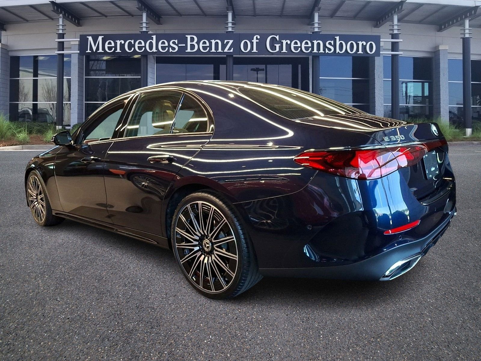 New 2026 Mercedes-Benz E 350 4MATIC Sedan image 3