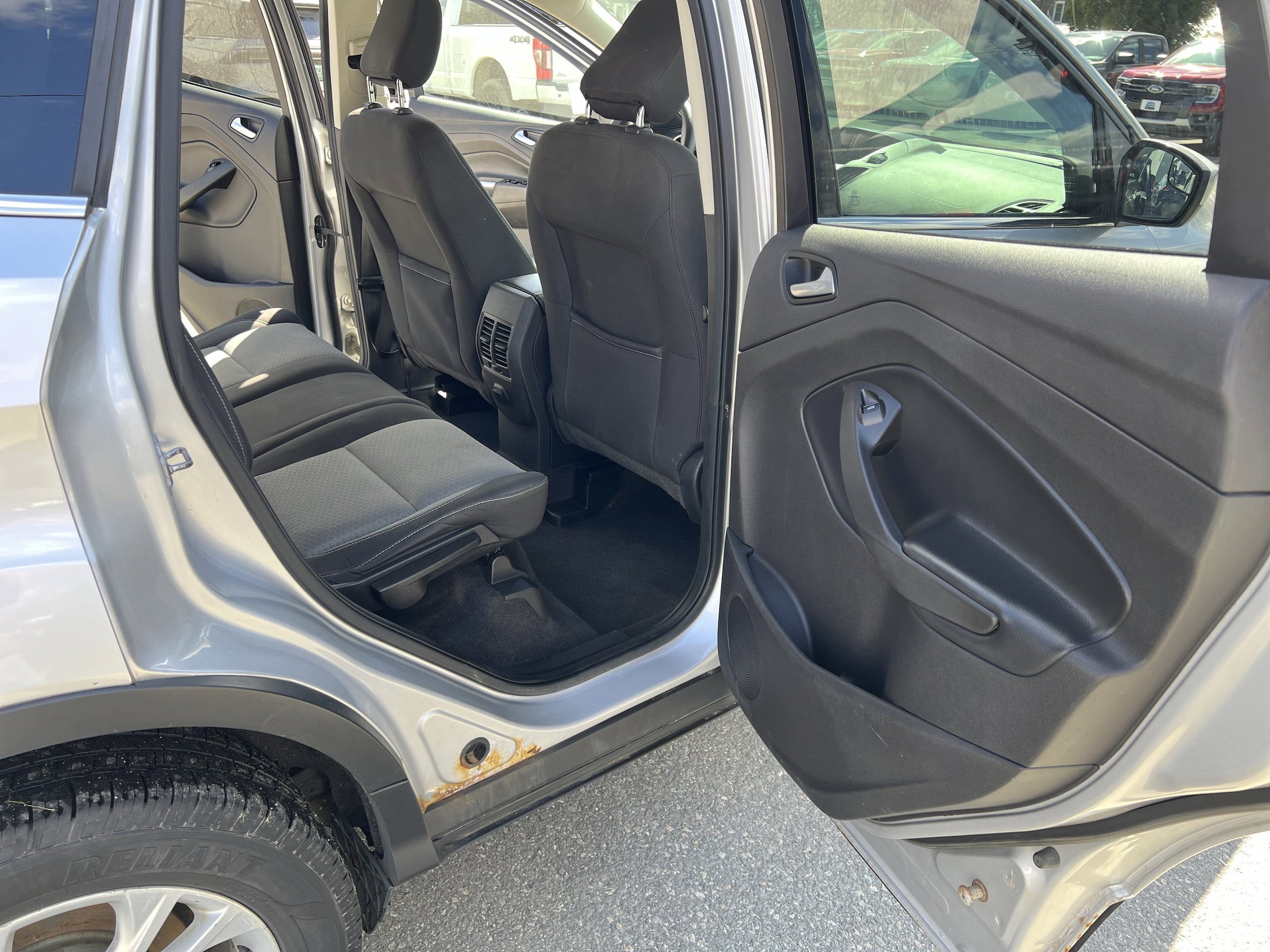 Used 2018 Ford Escape SE AWD/4WD image 9