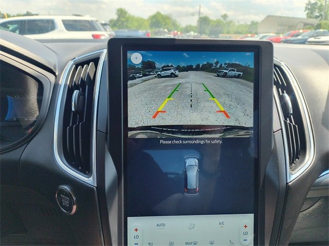 Used 2024 Ford Edge Titanium image 28