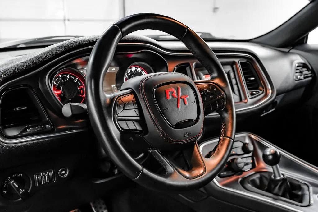 Used 2017 Dodge Challenger R/T RWD image 20