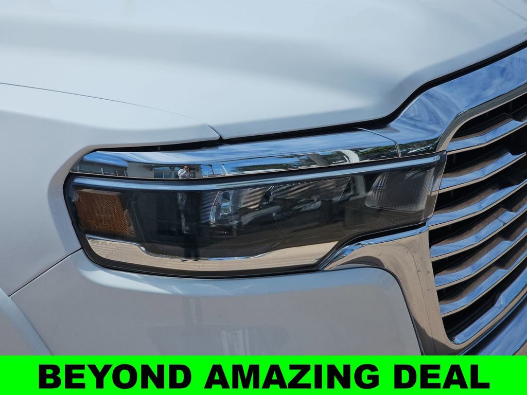 Used 2025 RAM 1500 Laramie AWD/4WD image 37