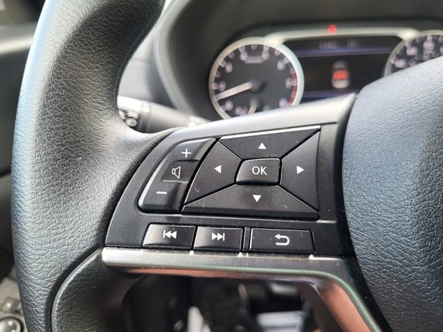 Used 2025 Nissan Sentra SV FWD image 19