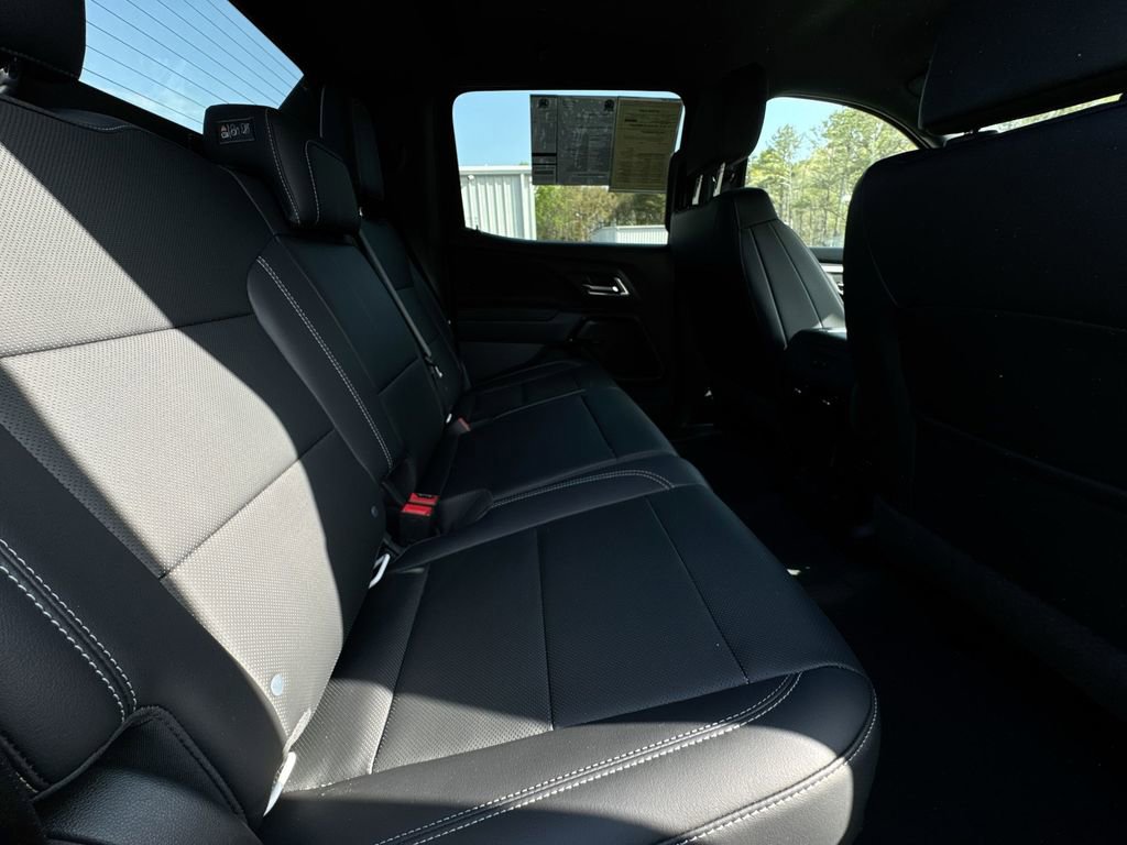 Used 2025 Chevrolet Silverado EV LT image 28