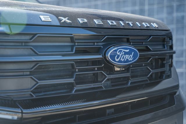 Used 2025 Ford Expedition Active image 19