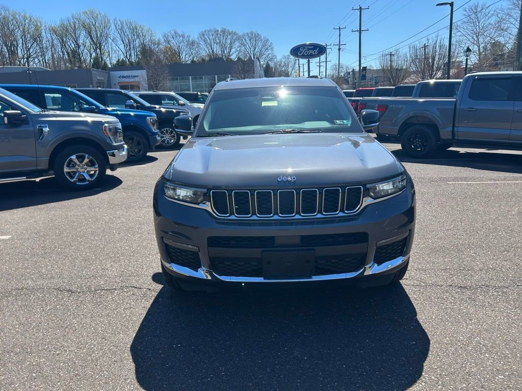 Used 2023 Jeep Grand Cherokee L Limited image 2