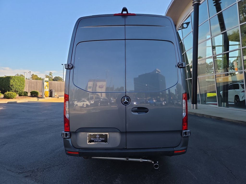 Used 2022 Mercedes-Benz Sprinter 4500 image 6